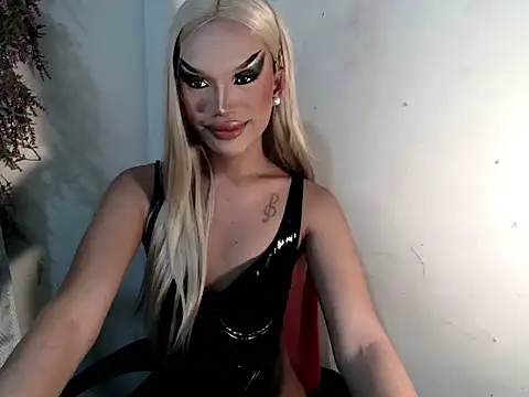 Snapshot of amandareddragon chatting on 14, 10, 2025 amandareddragon online show from 14, 10, 2025