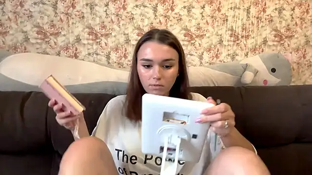 Snapshot of JaneFosterxx chatting on 26, 10, 2025 JaneFosterxx online show from 26, 10, 2025