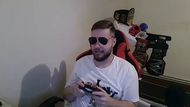 KingAdonisss online show from 4, 11, 2025