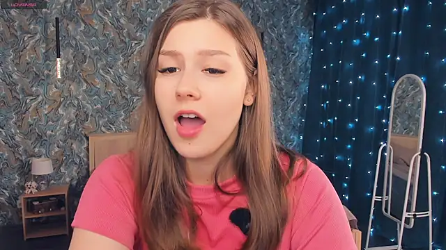 Snapshot of MondoNeko chatting on 18, 12, 2025 MondoNeko online show from 18, 12, 2025