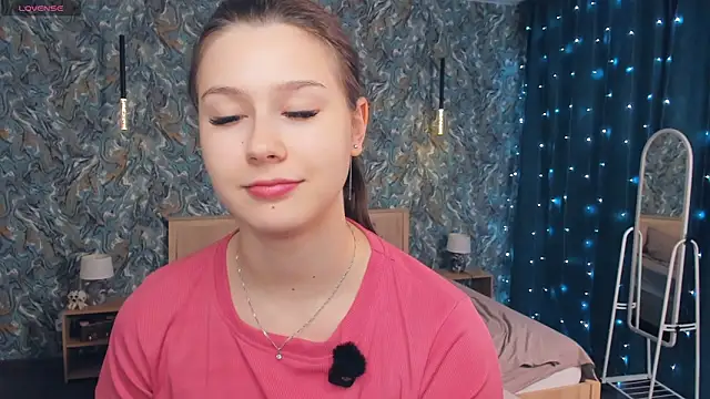 Snapshot of MondoNeko chatting on 19, 12, 2025 MondoNeko online show from 19, 12, 2025