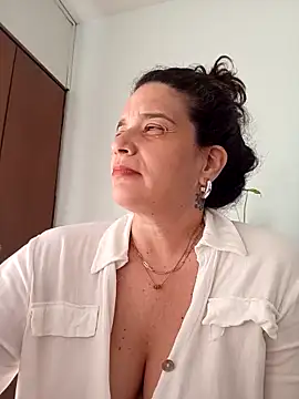 Snapshot of MoritaSalvaj chatting on 4, 10, 2025 MoritaSalvaj online show from 4, 10, 2025