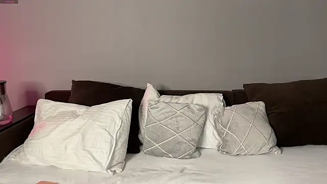 Snapshot of petalpage chatting on 10, 11, 2025 petalpage online show from 10, 11, 2025