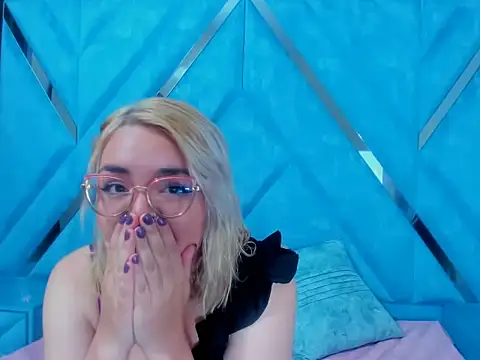 Eily Blunts online show from 4, 10, 2025