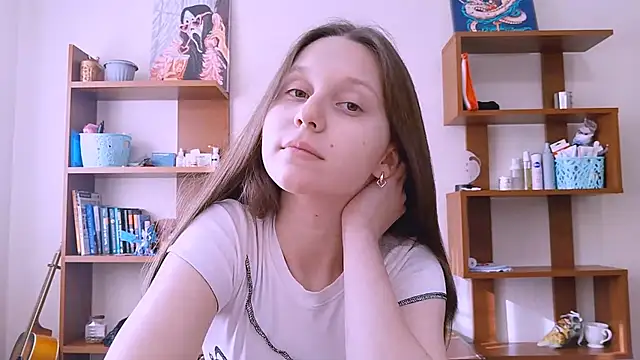 Snapshot of MaryGermani chatting on 1, 10, 2025 MaryGermani online show from 1, 10, 2025