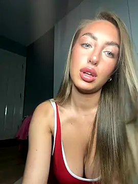 Snapshot of Cecebunnyy chatting on 29, 9, 2025 Cecebunnyy online show from 29, 9, 2025