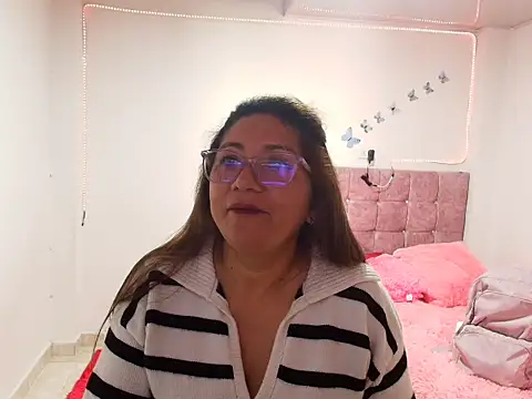 Snapshot of scarlett_mystic chatting on 1, 10, 2025 scarlett mystic online show from 1, 10, 2025
