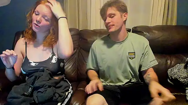 Snapshot of LoversUnleashedXO chatting on 18, 10, 2025 LoversUnleashedXO online show from 18, 10, 2025