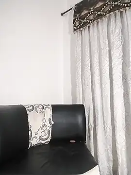 Snapshot of RobertaxGutierrez chatting on 15, 10, 2025 RobertaxGutierrez online show from 15, 10, 2025