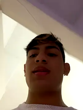 Snapshot of cherub_ chatting on 13, 10, 2025 cherub  online show from 13, 10, 2025