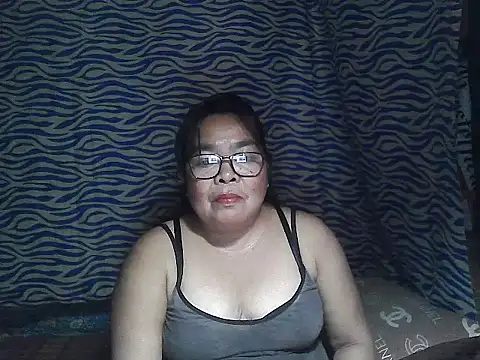 Snapshot of cris_tita chatting on 1, 2, 2026 cris tita online show from 1, 2, 2026