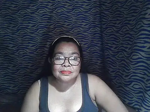 Snapshot of cris_tita chatting on 6, 2, 2026 cris tita online show from 6, 2, 2026