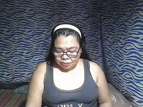 Snapshot of cris_tita chatting on 8, 2, 2026 cris tita online show from 8, 2, 2026