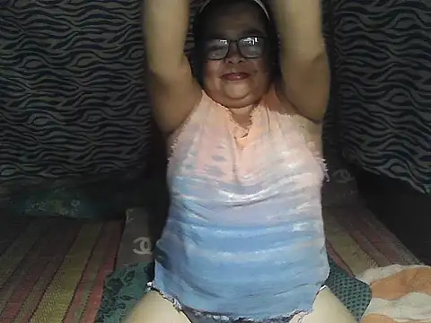 Snapshot of cris_tita chatting on 20, 2, 2026 cris tita online show from 20, 2, 2026