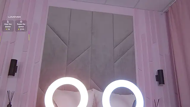 Snapshot of AnnaNoir chatting on 4, 4, 2026 AnnaNoir online show from 4, 4, 2026