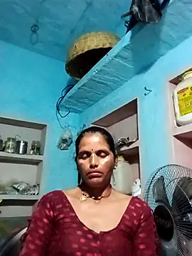 Snapshot of Mohni_cute chatting on 2, 10, 2025 Mohni cute online show from 2, 10, 2025