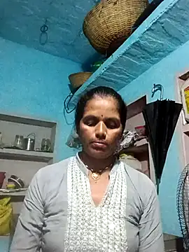 Snapshot of Mohni_cute chatting on 12, 10, 2025 Mohni cute online show from 12, 10, 2025