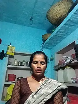 Snapshot of Mohni_cute chatting on 14, 10, 2025 Mohni cute online show from 14, 10, 2025