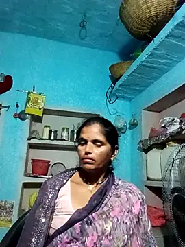 Snapshot of Mohni_cute chatting on 15, 10, 2025 Mohni cute online show from 15, 10, 2025