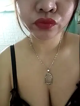 Snapshot of ZingCii chatting on 3, 10, 2025 ZingCii online show from 3, 10, 2025