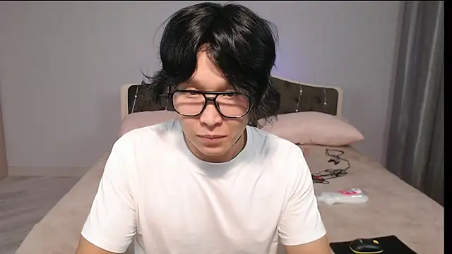 KaiChicken online show from 7, 10, 2025