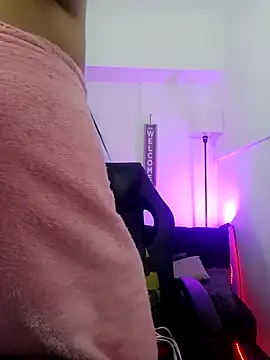 Snapshot of Alana-sweet chatting on 5, 11, 2025 Alana-sweet online show from 5, 11, 2025