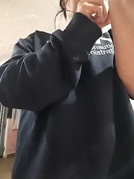 Snapshot of Valentina_Squirt- chatting on 6, 10, 2025 Valentina Squirt- online show from 6, 10, 2025