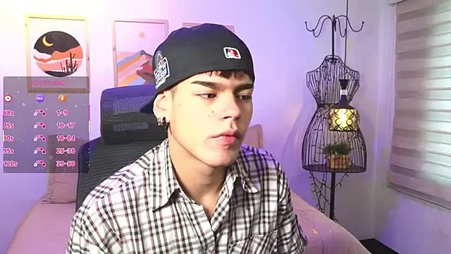 Snapshot of kevienmiet chatting on 28, 10, 2025 kevienmiet online show from 28, 10, 2025