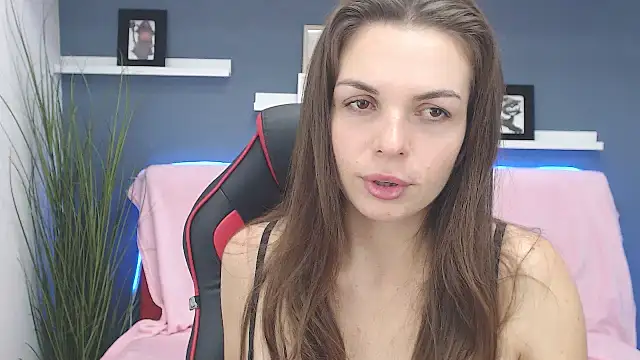 Snapshot of Sophiia_Starr chatting on 2, 10, 2025 Sophiia Starr online show from 2, 10, 2025