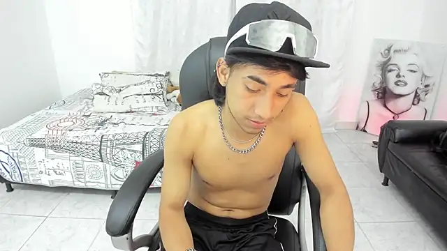 Snapshot of Austin_Booy chatting on 30, 9, 2025 Austin Booy online show from 30, 9, 2025
