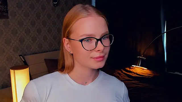 LibbyVenzeio online show from 10, 10, 2025