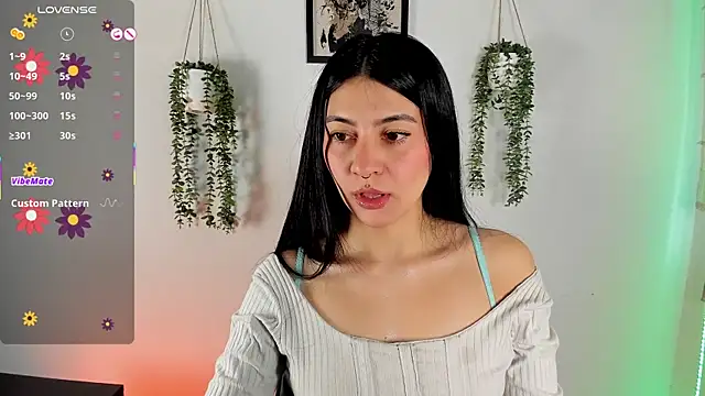 Snapshot of emma-green0 chatting on 2, 10, 2025 emma-green0 online show from 2, 10, 2025