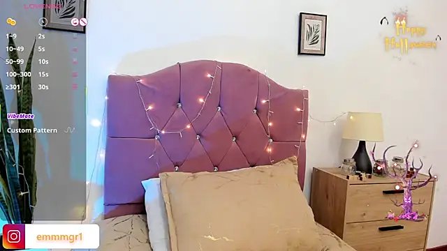 Snapshot of emma-green0 chatting on 17, 10, 2025 emma-green0 online show from 17, 10, 2025