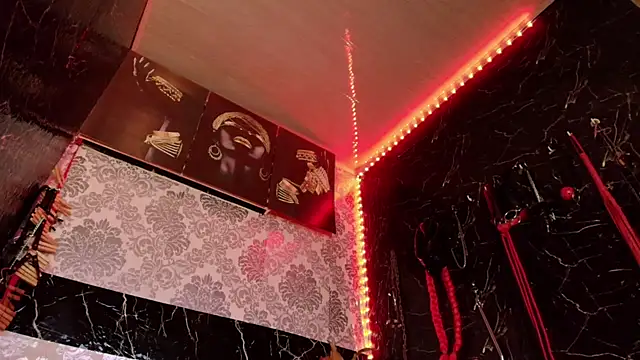 Snapshot of scarlet_queen__ chatting on 16, 10, 2025 scarlet queen online show from 16, 10, 2025