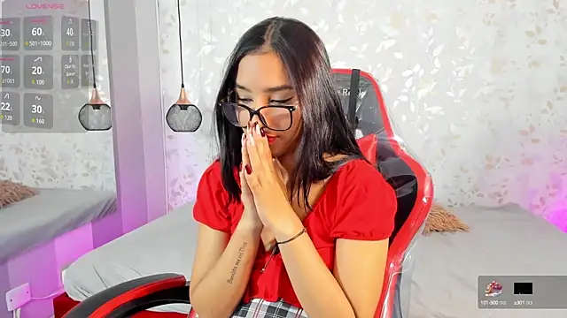 Snapshot of Luciaoregon chatting on 16, 10, 2025 Luciaoregon online show from 16, 10, 2025