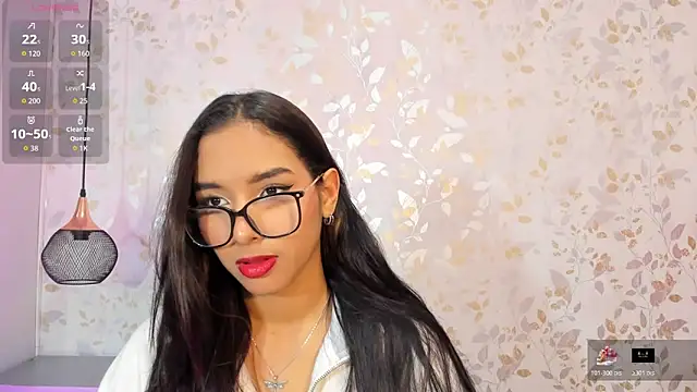 Snapshot of Luciaoregon chatting on 3, 11, 2025 Luciaoregon online show from 3, 11, 2025