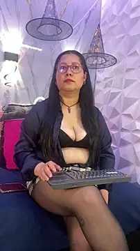 Snapshot of Marianasmitt chatting on 31, 10, 2025 Marianasmitt online show from 31, 10, 2025