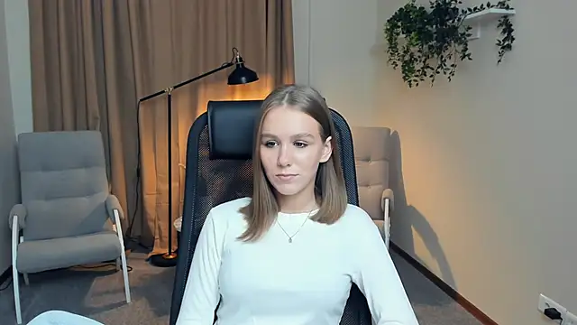 TienKnous online show from 3, 10, 2025