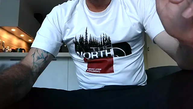 Snapshot of Lenoxx17 chatting on 2, 10, 2025 Lenoxx17 online show from 2, 10, 2025