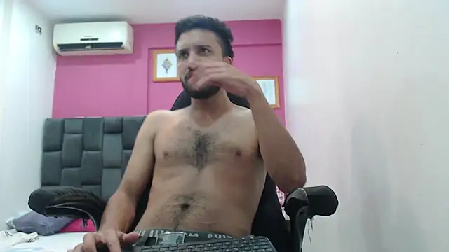 Juan FelipeX01 online show from 25, 10, 2025