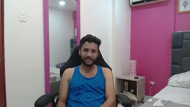 Juan FelipeX01 online show from 9, 11, 2025