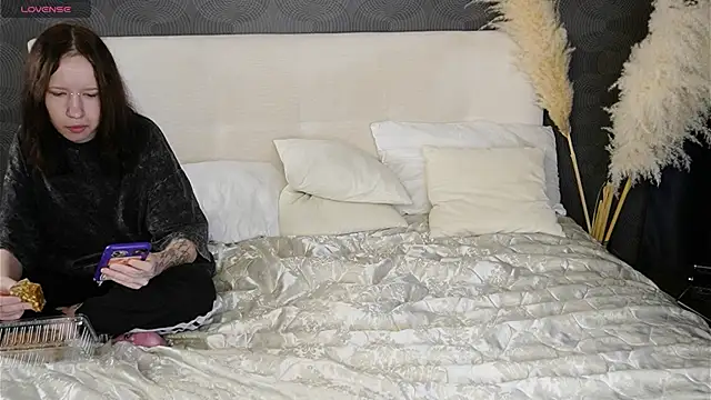 Snapshot of soft_sofi_ chatting on 12, 10, 2025 soft sofi online show from 12, 10, 2025