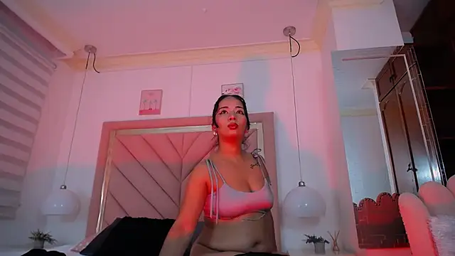 Snapshot of Amara_Martell chatting on 18, 10, 2025 Amara Martell online show from 18, 10, 2025