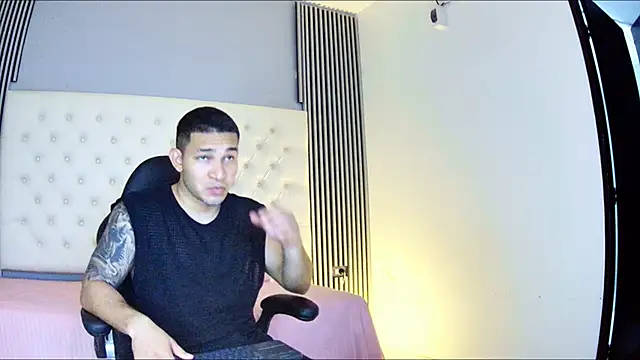 Snapshot of venedic_bull chatting on 20, 10, 2025 venedic bull online show from 20, 10, 2025