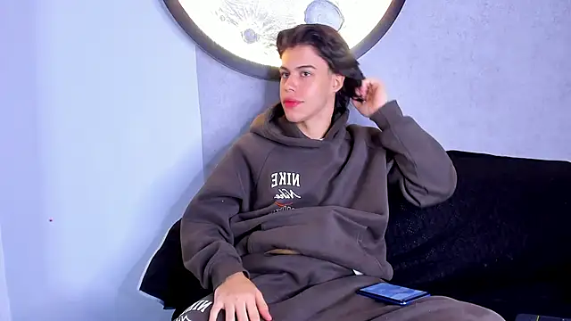 Lucian grey online show from 17, 10, 2025