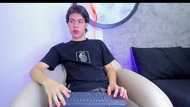 Lucian grey online show from 29, 10, 2025