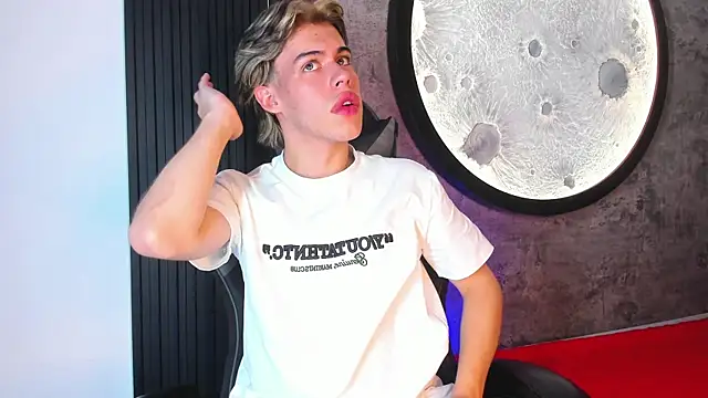 Lucian grey online show from 11, 11, 2025