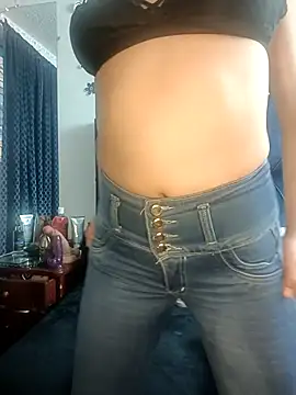 lizethavila online show from 13, 10, 2025