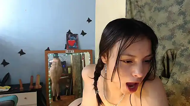 lizethavila online show from 10, 4, 2026