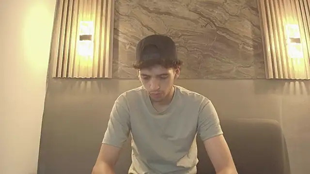 Snapshot of ISRAEL_GRAY chatting on 12, 10, 2025 ISRAEL GRAY online show from 12, 10, 2025